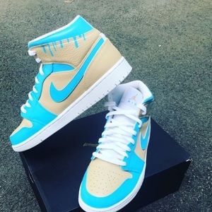 Meet your Posher, Clarence